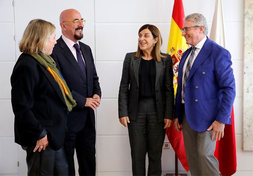 El Gobierno colaborará con la Asociación Española Contra el Cáncer en la creación de un espacio de atención a pacientes vinculado a la integración de Valdecilla en la Red de Centros Oncológicos de la UE El Gobierno colaborará con la Asociación Española Contra el Cáncer en la creación de un espacio de atención a pacientes vinculado a la integración de Valdecilla en la Red de Centros Oncológicos de la UE